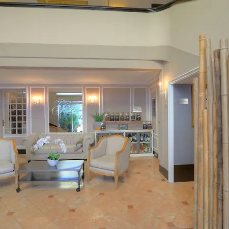 Grand Richelieu Hotel